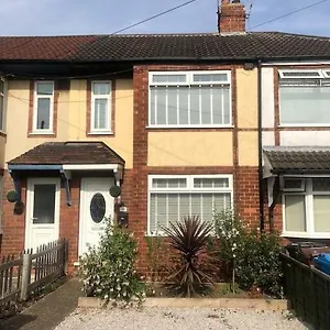 Two Bedroom Terrace House With Parking , Kingston upon Hull United Kingdom